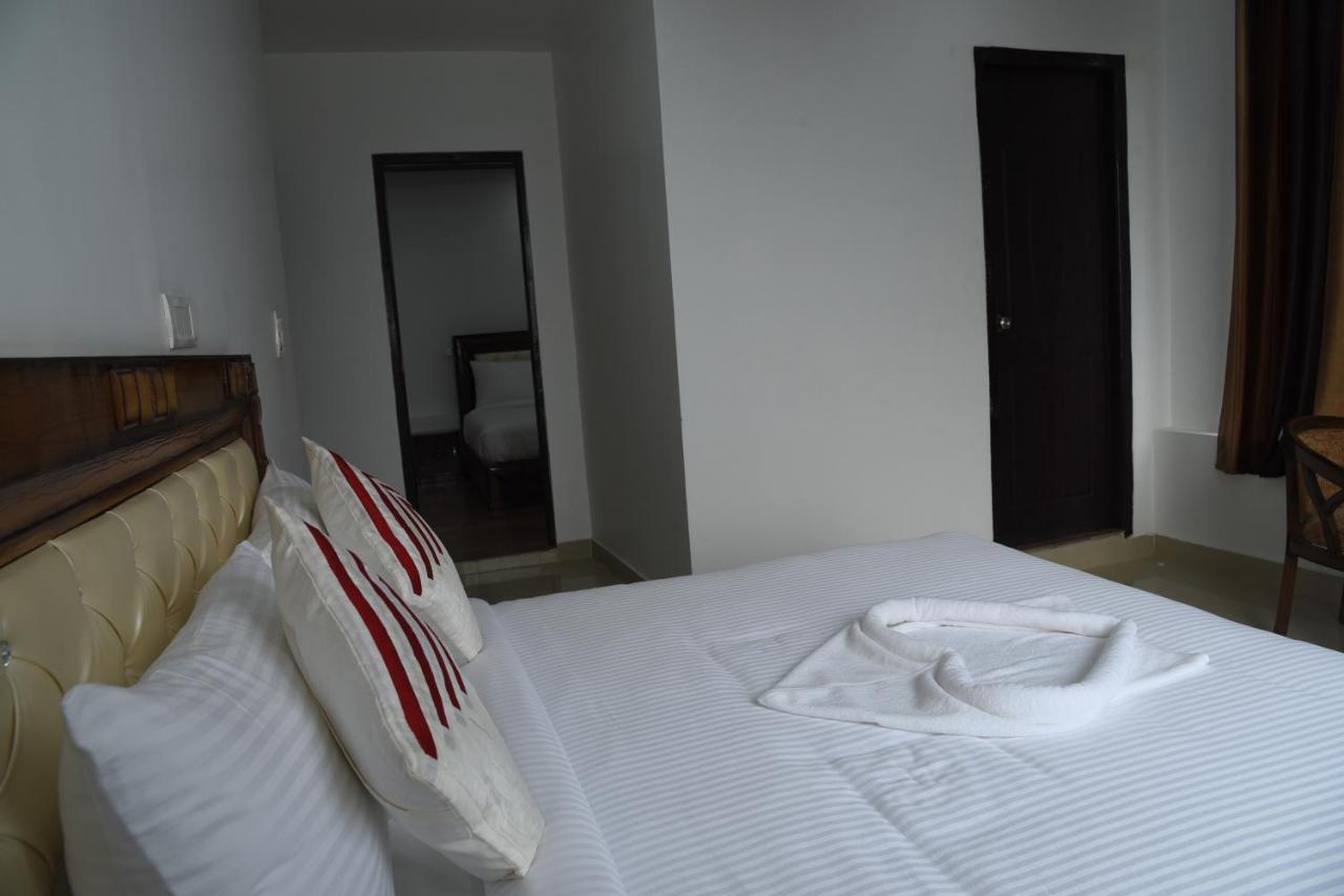 Hotel Taj View Theog Екстер'єр фото